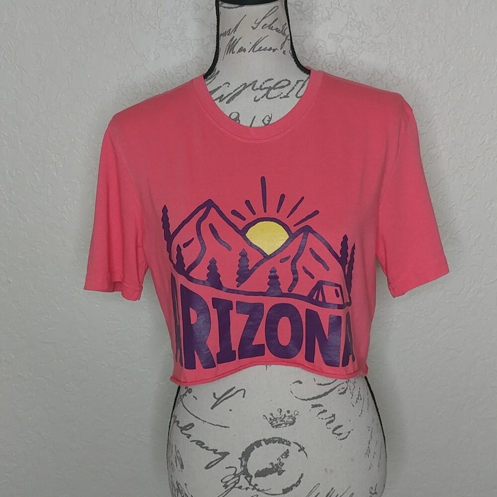 Lifestyle Clothing Brand Threads Company Arizona Cropped T-Shirt Size M